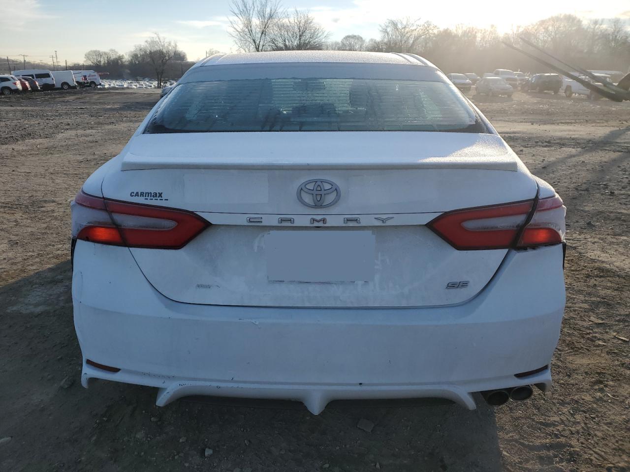 Photo 5 VIN: 4T1B11HK9JU152785 - TOYOTA CAMRY 