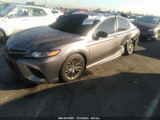 Photo 1 VIN: 4T1B11HK9JU500293 - TOYOTA CAMRY 