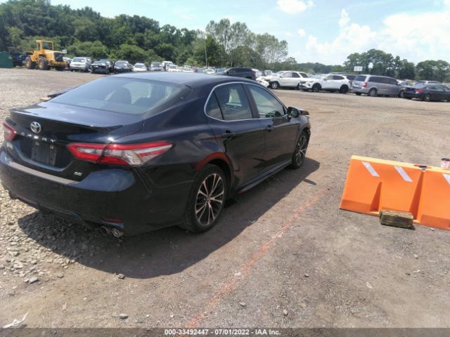 Photo 3 VIN: 4T1B11HK9JU509012 - TOYOTA CAMRY 