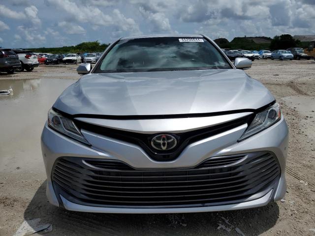 Photo 4 VIN: 4T1B11HK9JU514307 - TOYOTA CAMRY 