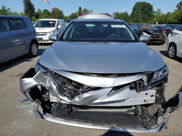 Photo 4 VIN: 4T1B11HK9JU520611 - TOYOTA CAMRY 