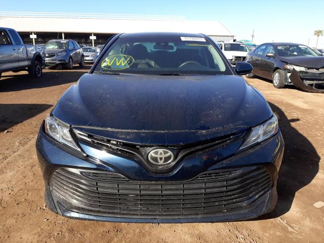 Photo 4 VIN: 4T1B11HK9JU526117 - TOYOTA CAMRY 