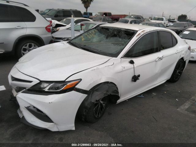 Photo 1 VIN: 4T1B11HK9JU542561 - TOYOTA CAMRY 