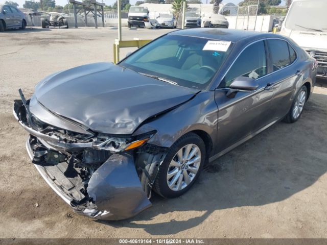 Photo 1 VIN: 4T1B11HK9JU551647 - TOYOTA CAMRY 