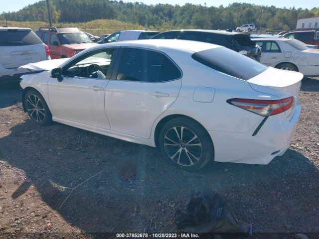 Photo 2 VIN: 4T1B11HK9JU566844 - TOYOTA CAMRY 