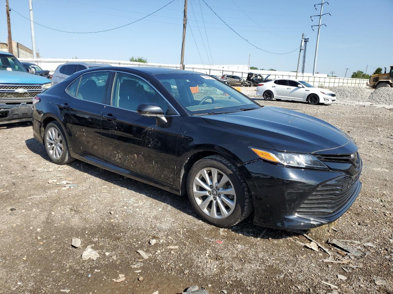 Photo 3 VIN: 4T1B11HK9JU572823 - TOYOTA CAMRY 