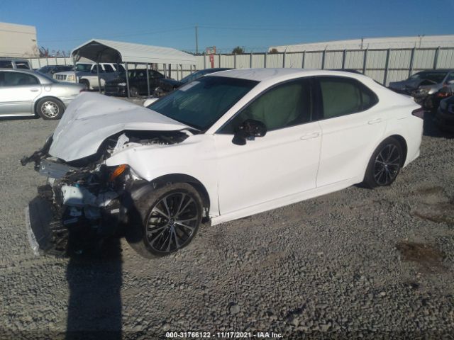 Photo 1 VIN: 4T1B11HK9JU576726 - TOYOTA CAMRY 