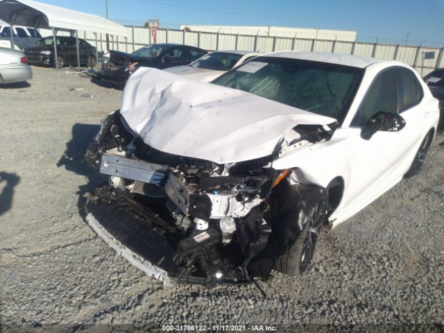 Photo 5 VIN: 4T1B11HK9JU576726 - TOYOTA CAMRY 