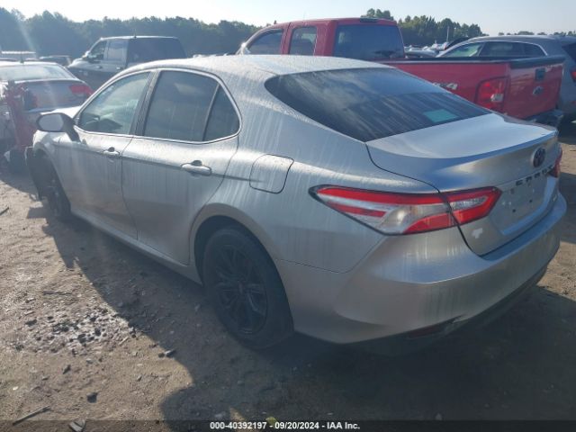 Photo 2 VIN: 4T1B11HK9JU580744 - TOYOTA CAMRY 