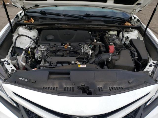 Photo 10 VIN: 4T1B11HK9JU592831 - TOYOTA CAMRY 