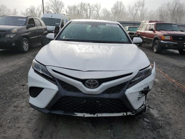 Photo 4 VIN: 4T1B11HK9JU598659 - TOYOTA CAMRY L 