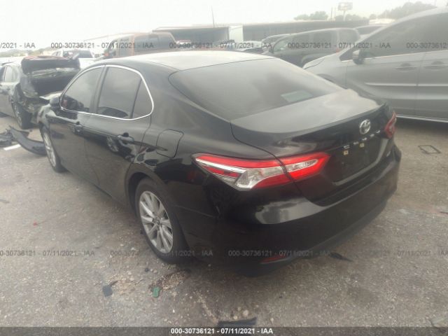 Photo 2 VIN: 4T1B11HK9JU603679 - TOYOTA CAMRY 