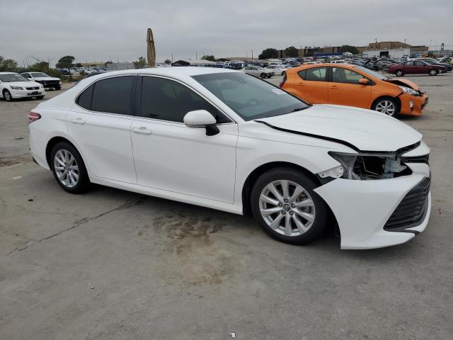 Photo 3 VIN: 4T1B11HK9JU604962 - TOYOTA CAMRY L 