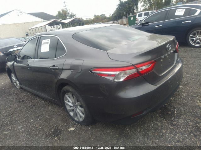 Photo 2 VIN: 4T1B11HK9JU609093 - TOYOTA CAMRY 