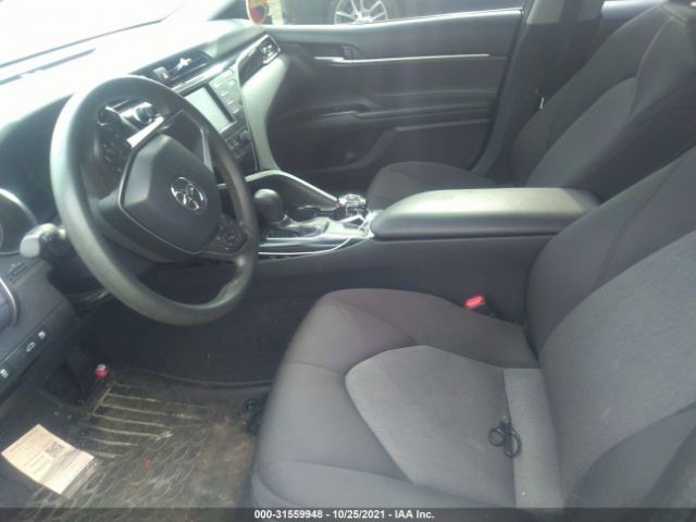 Photo 4 VIN: 4T1B11HK9JU609093 - TOYOTA CAMRY 