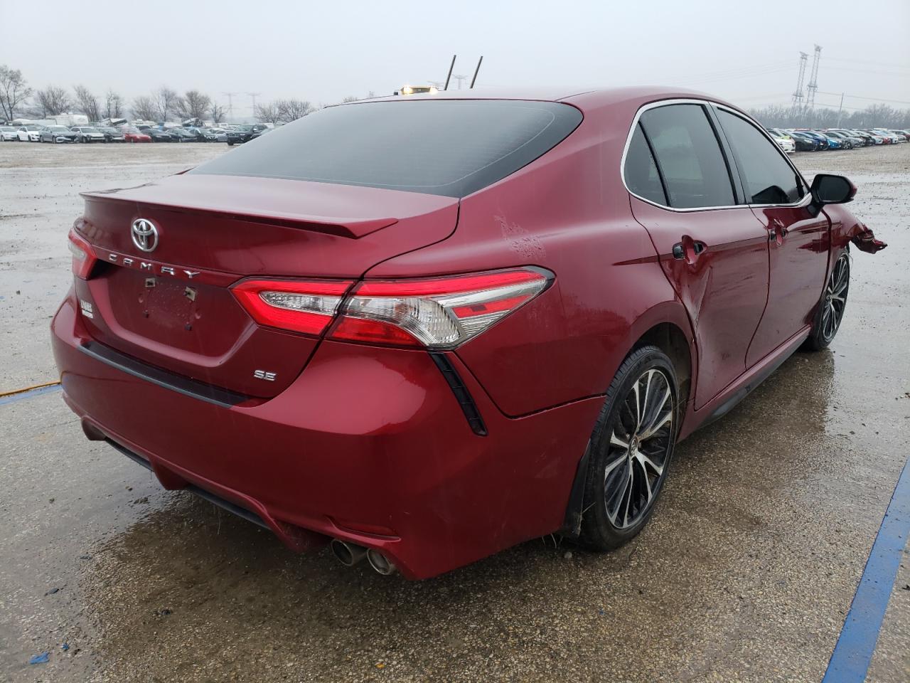 Photo 2 VIN: 4T1B11HK9JU609725 - TOYOTA CAMRY 