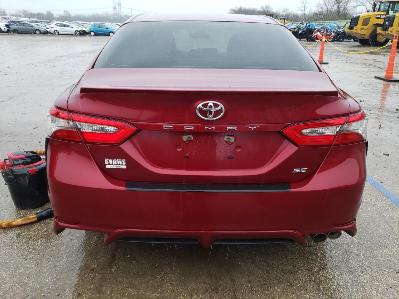 Photo 5 VIN: 4T1B11HK9JU609725 - TOYOTA CAMRY 