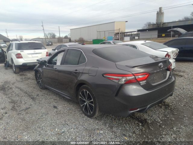 Photo 2 VIN: 4T1B11HK9JU622149 - TOYOTA CAMRY 