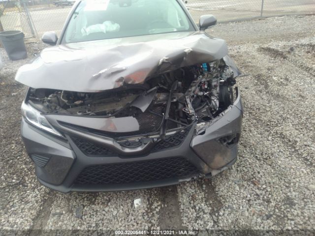 Photo 5 VIN: 4T1B11HK9JU622149 - TOYOTA CAMRY 