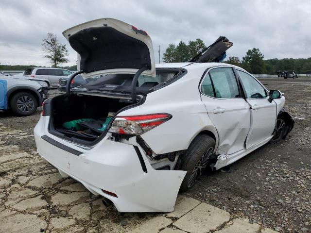 Photo 3 VIN: 4T1B11HK9JU624239 - TOYOTA CAMRY L 