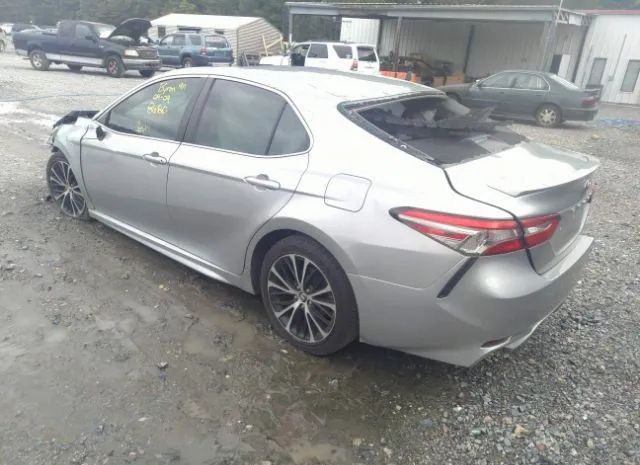 Photo 2 VIN: 4T1B11HK9JU628680 - TOYOTA CAMRY 