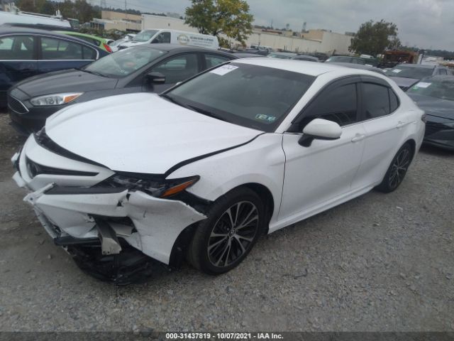 Photo 1 VIN: 4T1B11HK9JU628985 - TOYOTA CAMRY 