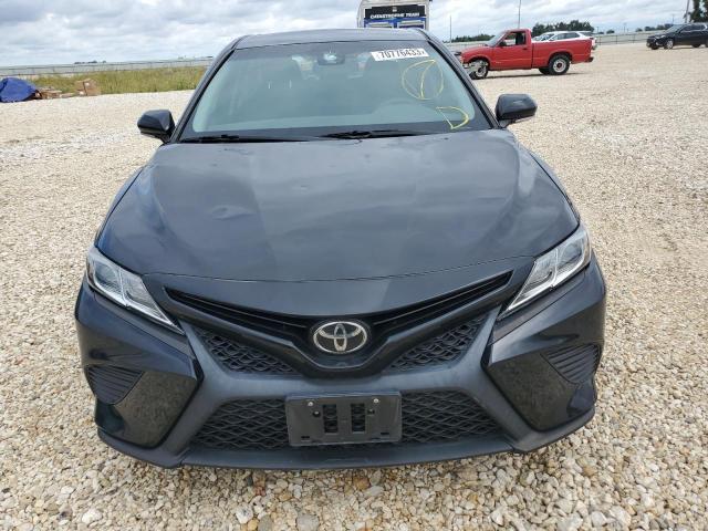 Photo 4 VIN: 4T1B11HK9JU674428 - TOYOTA CAMRY 