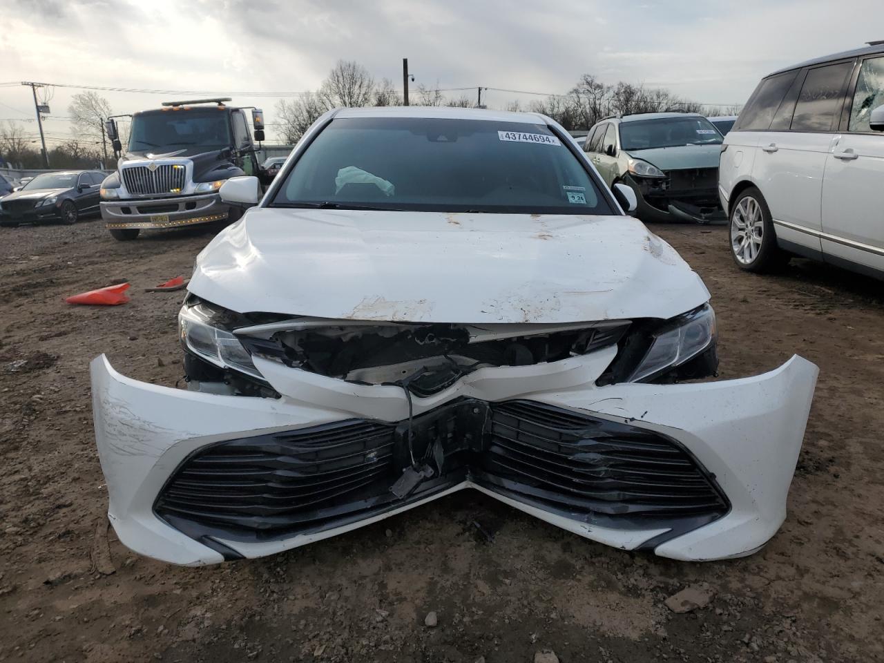 Photo 4 VIN: 4T1B11HK9KU241144 - TOYOTA CAMRY 