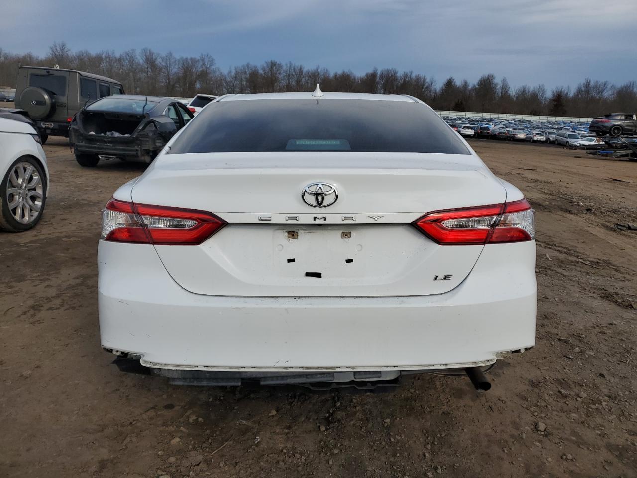 Photo 5 VIN: 4T1B11HK9KU241144 - TOYOTA CAMRY 