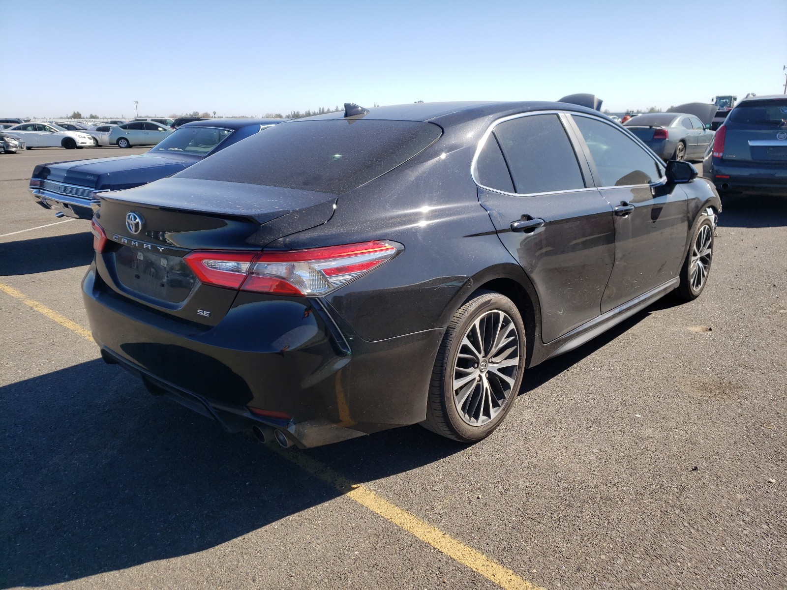 Photo 3 VIN: 4T1B11HK9KU834423 - TOYOTA CAMRY L 