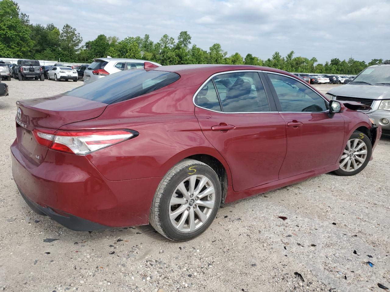 Photo 2 VIN: 4T1B11HK9KU841114 - TOYOTA CAMRY 