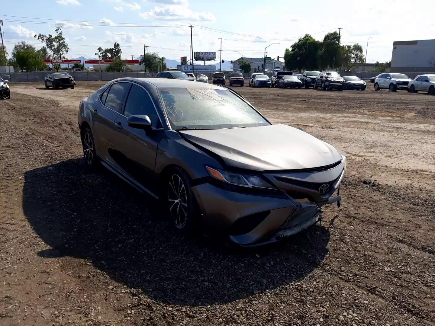 Photo 0 VIN: 4T1B11HKQJU644251 - TOYOTA CAMRY L 