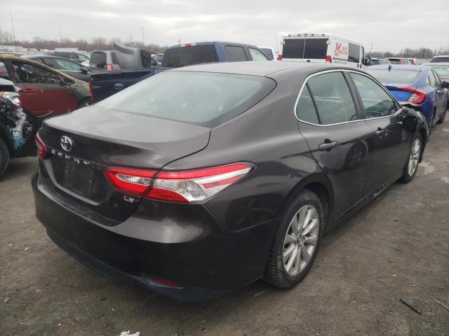 Photo 2 VIN: 4T1B11HKXJU010090 - TOYOTA CAMRY L 