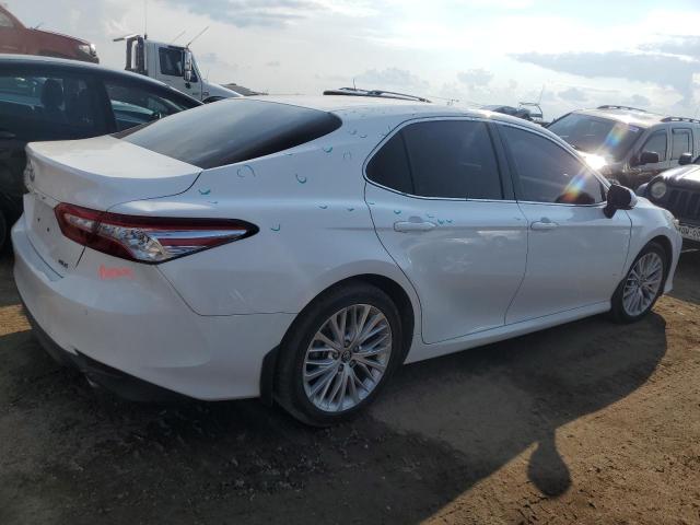 Photo 2 VIN: 4T1B11HKXJU014737 - TOYOTA CAMRY L 