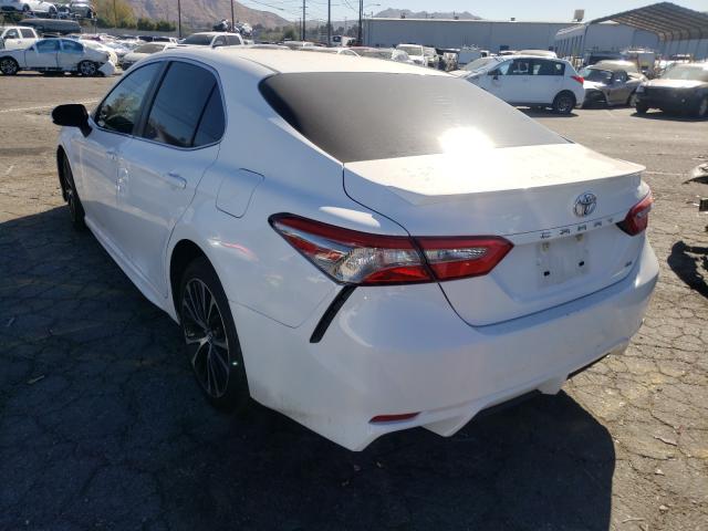 Photo 2 VIN: 4T1B11HKXJU022241 - TOYOTA CAMRY L 