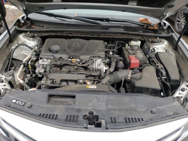 Photo 6 VIN: 4T1B11HKXJU026693 - TOYOTA CAMRY L 