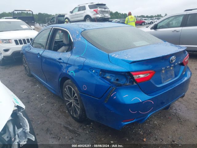 Photo 2 VIN: 4T1B11HKXJU046250 - TOYOTA CAMRY 