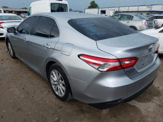 Photo 2 VIN: 4T1B11HKXJU049634 - TOYOTA CAMRY L 