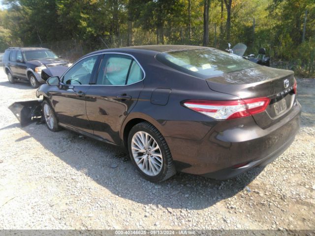 Photo 2 VIN: 4T1B11HKXJU054333 - TOYOTA CAMRY 