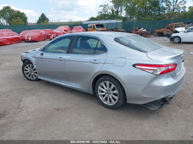 Photo 2 VIN: 4T1B11HKXJU060049 - TOYOTA CAMRY 