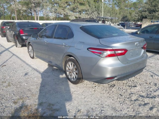 Photo 2 VIN: 4T1B11HKXJU063176 - TOYOTA CAMRY 