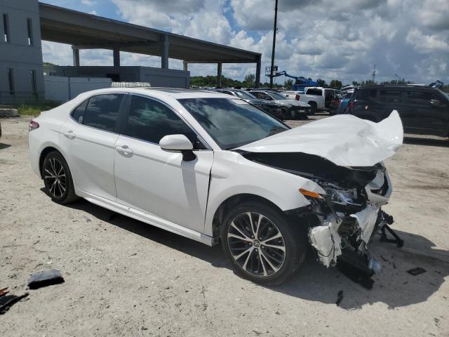 Photo 3 VIN: 4T1B11HKXJU063839 - TOYOTA CAMRY L 