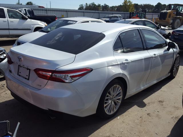 Photo 3 VIN: 4T1B11HKXJU071519 - TOYOTA CAMRY L 