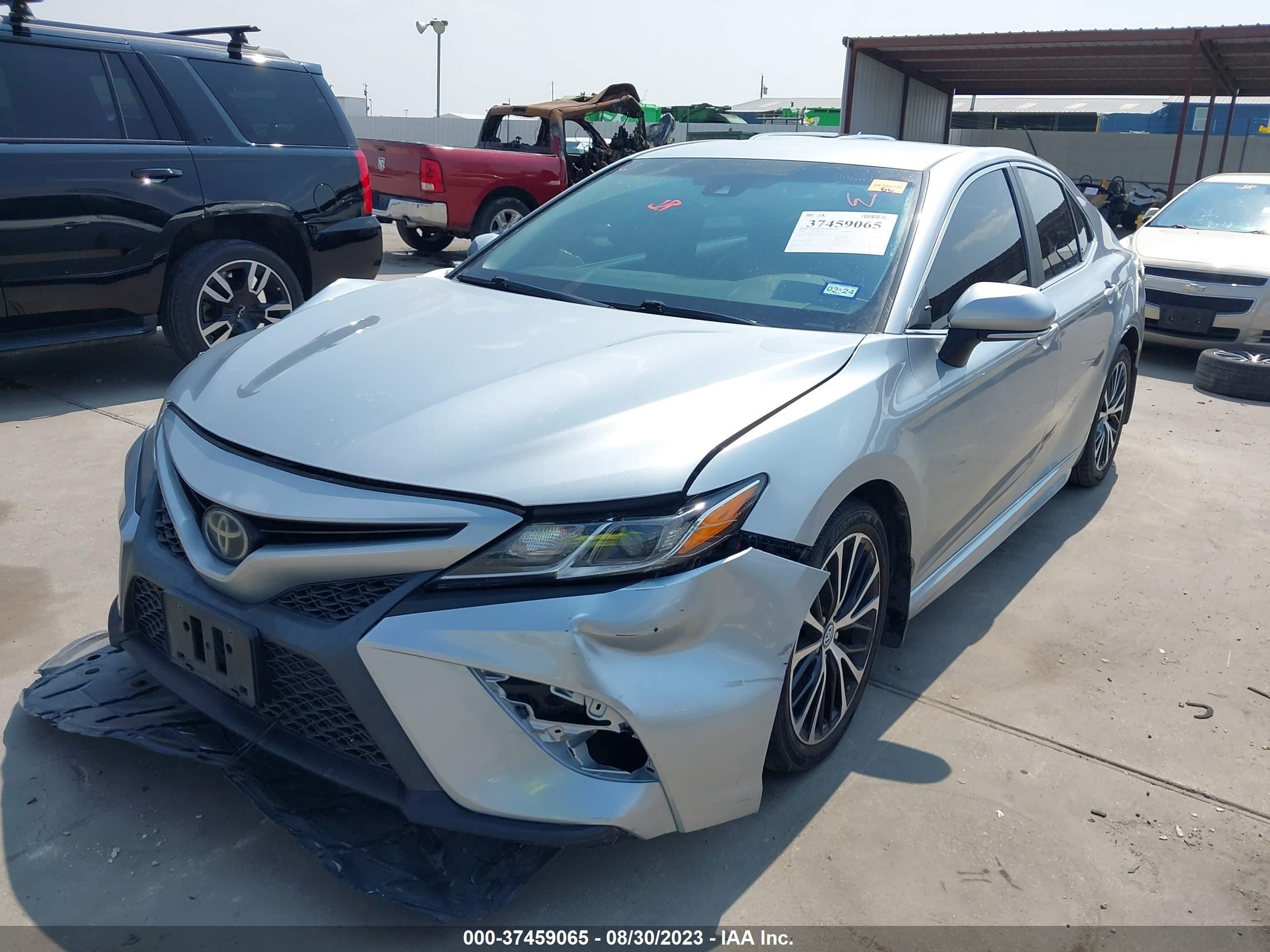 Photo 1 VIN: 4T1B11HKXJU075926 - TOYOTA CAMRY 