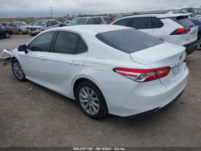 Photo 2 VIN: 4T1B11HKXJU078714 - TOYOTA CAMRY 