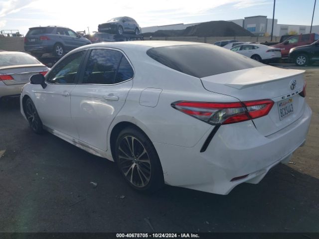 Photo 2 VIN: 4T1B11HKXJU080043 - TOYOTA CAMRY 