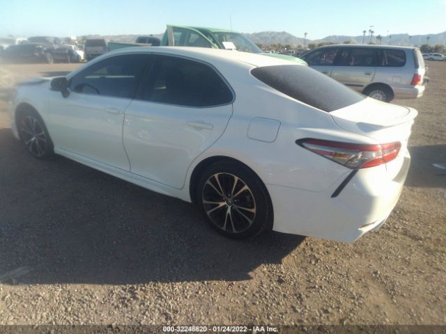 Photo 2 VIN: 4T1B11HKXJU085517 - TOYOTA CAMRY 