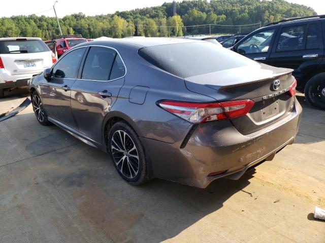 Photo 2 VIN: 4T1B11HKXJU089941 - TOYOTA CAMRY L 