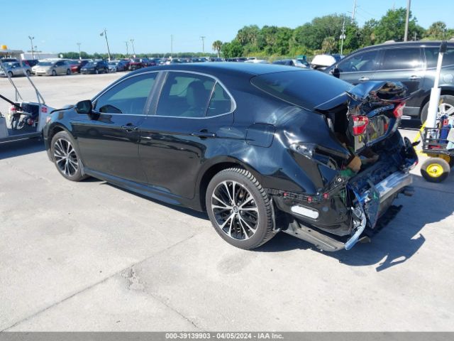 Photo 2 VIN: 4T1B11HKXJU106110 - TOYOTA CAMRY 