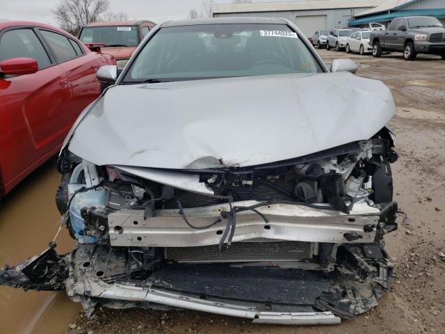 Photo 4 VIN: 4T1B11HKXJU112019 - TOYOTA CAMRY L 